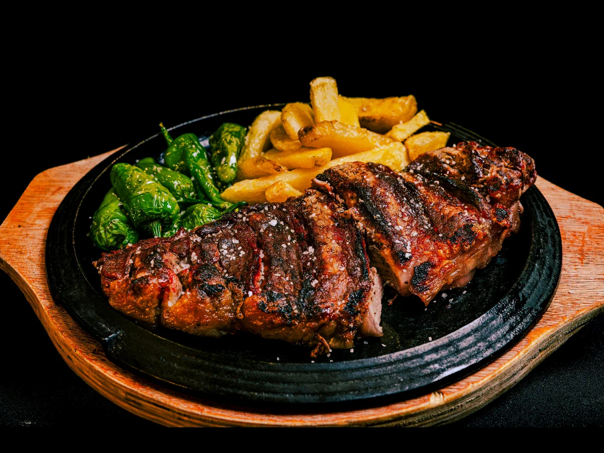 Heisser Stein Grillgericht